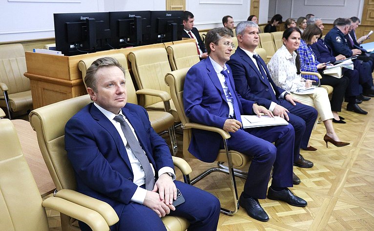 Расширенное заседание Комитета СФ по федеративному устройству, региональной политике, местному самоуправлению и делам Севера «О развитии коммунальной инфраструктуры в Саратовской области»