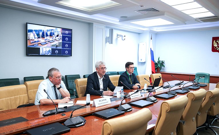 Круглый стол Комитета СФ по экономической политике на тему «Формирование экономики предложения в России: условия и факторы»
