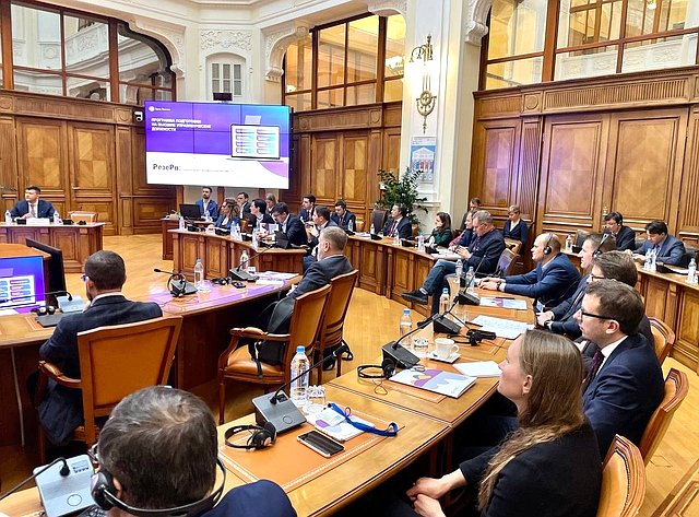 Николай Журавлев выступил в ходе панельной дискуссии, посвященной повышению эффективности взаимодействия с Банком России