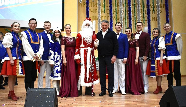 Ю. Воробьев принял участие в мероприятиях, посвященных Дню спасателя и Новому году