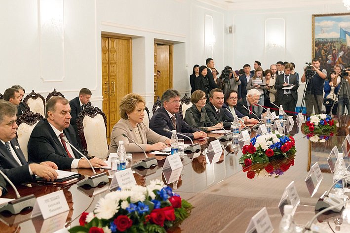 Официальный визит делегации Совета Федерации во главе с В. Матвиенко в Киргизию