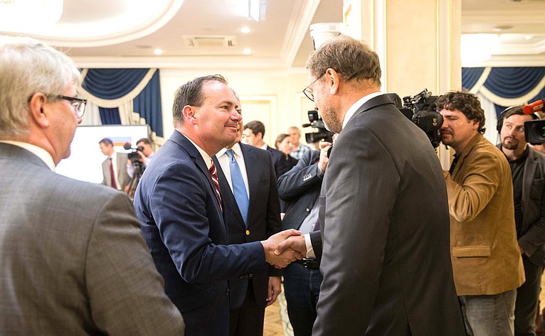 Встреча председателя Комитета СФ по международным делам Константина Косачева с американским сенатором-республиканцем Майклом Ли
