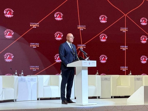 Баир Жамсуев принял участие в III международном буддийском форуме в Калмыкии
