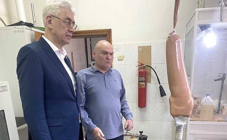 Виктор Калашников ознакомился с потенциалом предприятий Хабаровского края по выпуску протезных изделий для нуждающихся ветеранов СВО