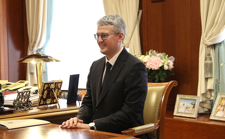Валентина Матвиенко провела встречу с губернатором Камчатского края Владимиром Солодовым