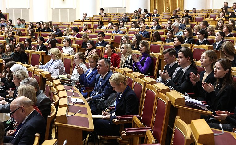 Лилия Гумерова провела пленарное заседание международной конференции «Русский язык – основа интеграционного диалога в регионе Содружества Независимых Государств»