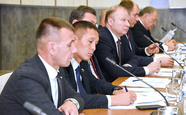 Выездное заседание Комитета СФ по обороне и безопасности на тему развития фундаментальной науки и ее роли в укреплении обороноспособности страны