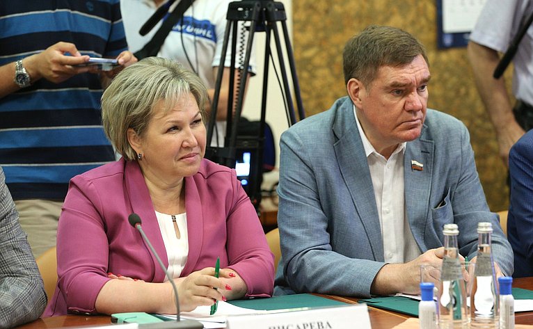 Заседание научно-консультативного совета при парламентской комиссии по расследованию обстоятельств, связанных с созданием американскими специалистами биологических лабораторий на территории Украины