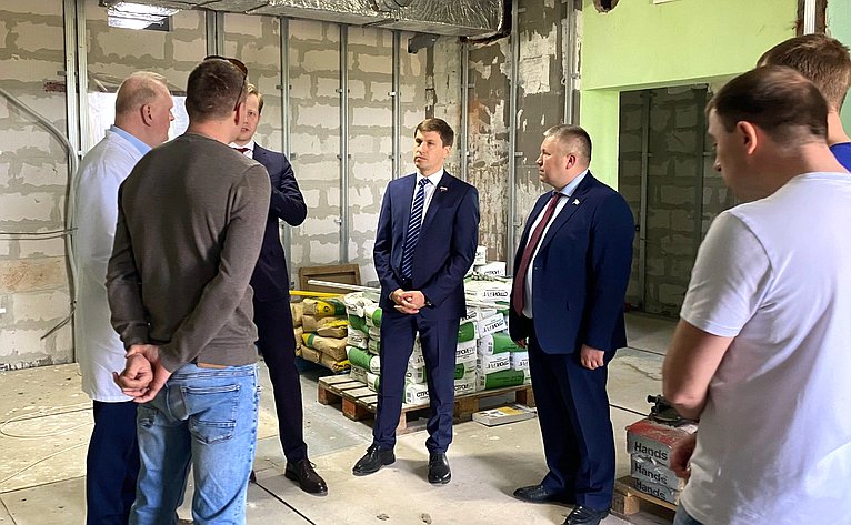 Иван Новиков в рамках поездки в Архангельскую область посетил Госпиталь для ветеранов войн