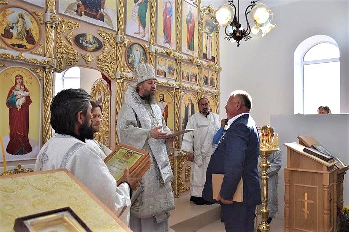 Вадим Николаев в Чувашии посетил открытие новой церкви
