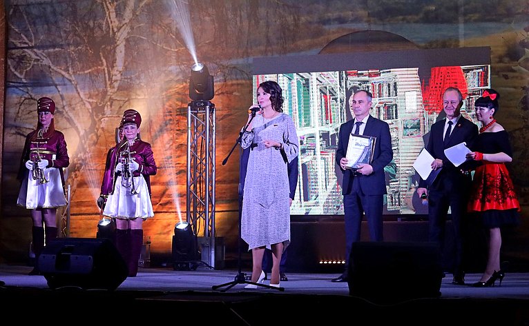 Маргарита Павлова в качестве почетного гостя посетила торжественную церемонию награждения призеров и участников кинофестиваля экранного творчества «Надежда. Челябинск 2022»