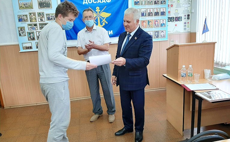 Сергей Мартынов встретился с курсантами регионального отделения ДОСААФ