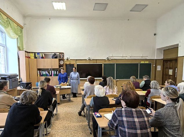 Екатерина Алтабаева поздравила старейшую школу Севастополя с юбилеем