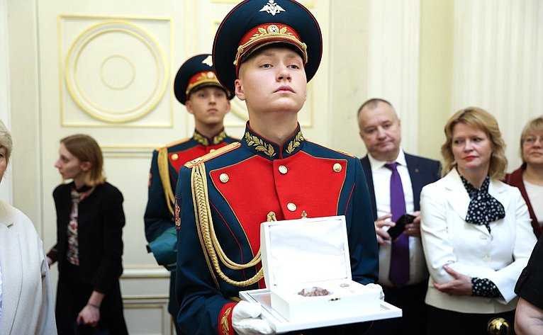 Церемония вручения знаков отличия «Почетный гражданин Санкт-Петербурга» в Мариинском дворце