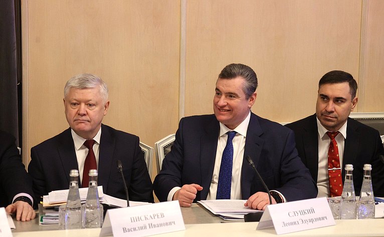 Первое заседание парламентской Комиссии по расследованию обстоятельств, связанных с созданием американскими специалистами биологических лабораторий на территории Украины