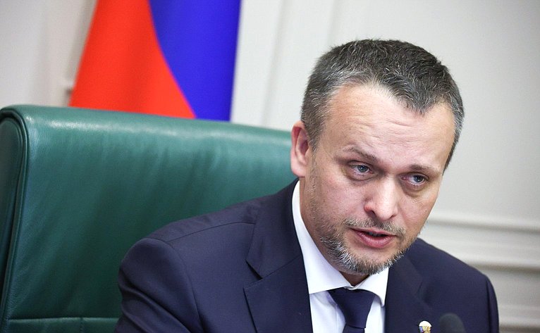 Заседание Комитета Совета Федерации по экономической политике на тему «О мерах по обеспечению безопасности воздушных перевозок на территории РФ»