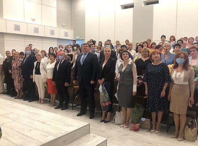 Екатерина Алтабаева поздравила социальных работников Севастополя с профессиональным праздником