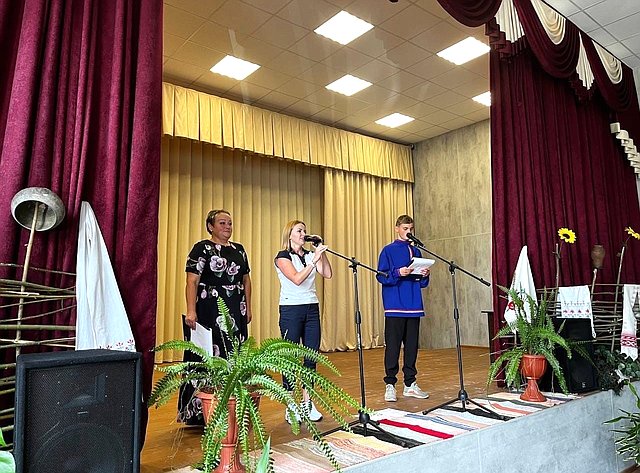 Ирина Кожанова с рабочим визитом посетила село Соловьево Смоленской области