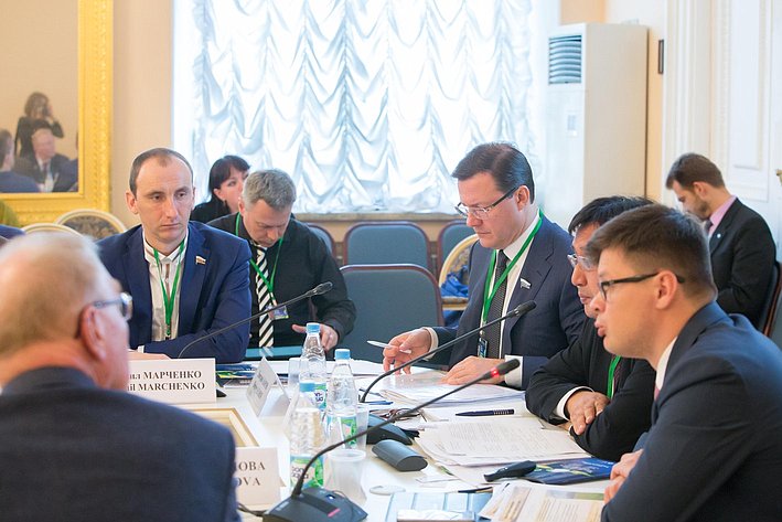 Заседания «круглых столов» в рамках Невского международного экологического конгресса Марченко Азаров