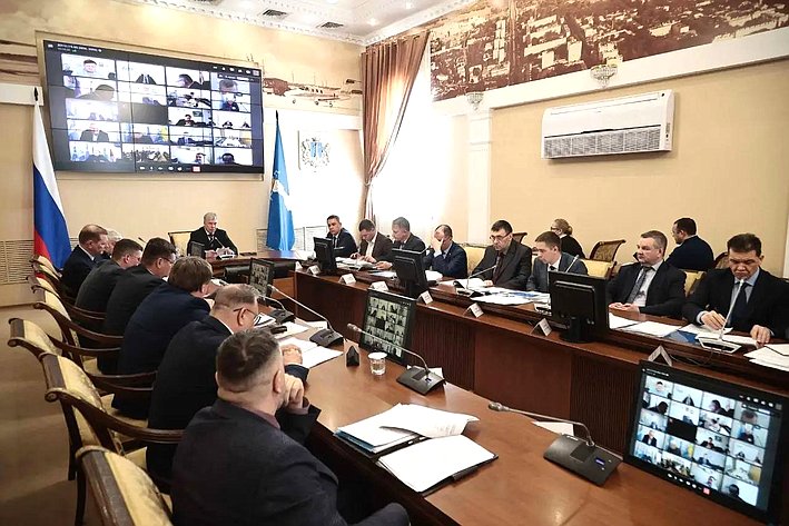 Айрат Гибатдинов принял участие в заседании регионального штаба по газификации, которое провел губернатор Алексей Русских