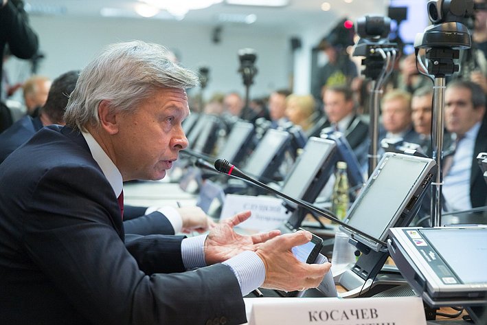 А. Пушков Заседание Комитета Совета Федерации по международным делам