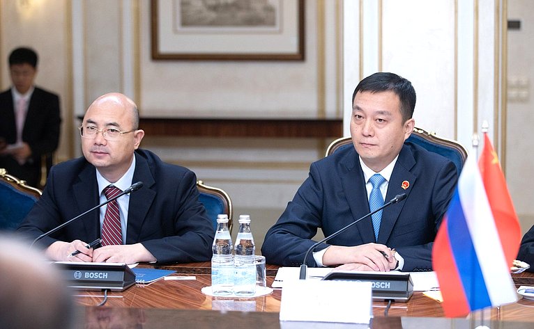 Встреча И. Умаханова с депутатом Всекитайского собрания народных представителей Китайской Народной Республики Кон Тао