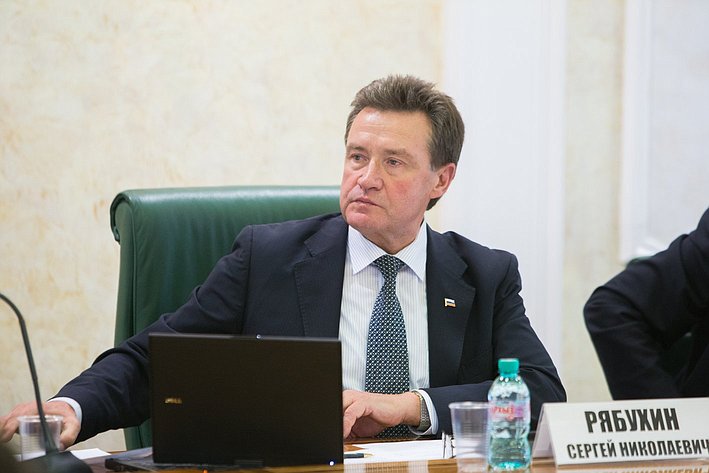 С. Рябухин Заседание Комитета СФ по бюджету и финансовым рынкам