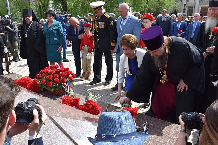Екатерина Алтабаева и Сергей Колбин поздравили Черноморский флот с 238-й годовщиной со дня основания