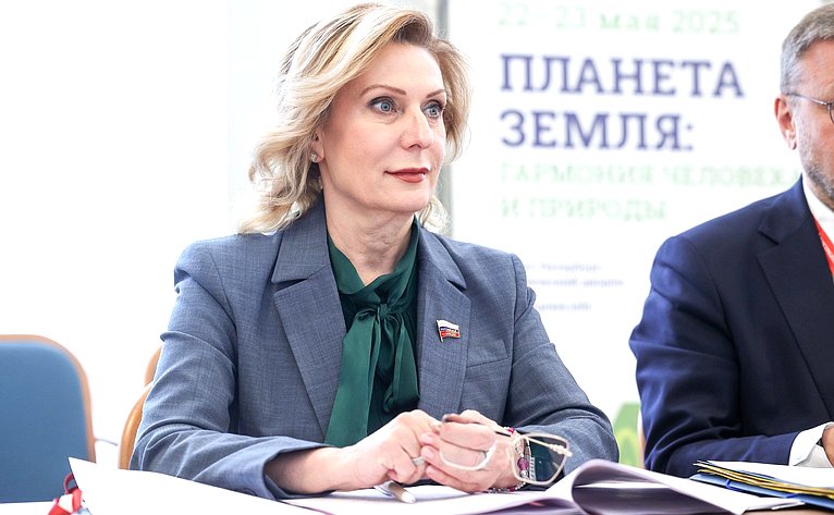 Инна Святенко