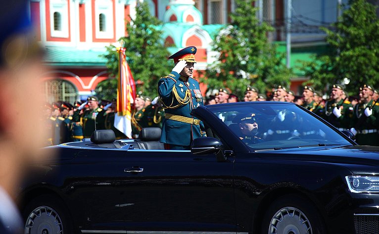Председатель Совета Федерации В. Матвиенко присутствовала на военном параде в ознаменование 75-й годовщины Великой Победы