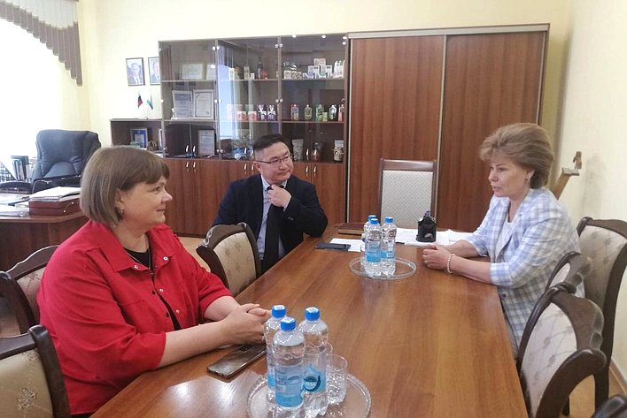 Татьяна Гигель посетила Центр компетенций в сфере сельскохозяйственной кооперации и поддержки фермеров, созданный при министерстве сельского хозяйства Республики Алтай