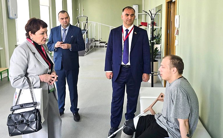 Елена Перминова и Мохмад Ахмадов посетили филиал Центра инновационных технологий в ортопедии (ЦИТО) в Санкт-Петербурге