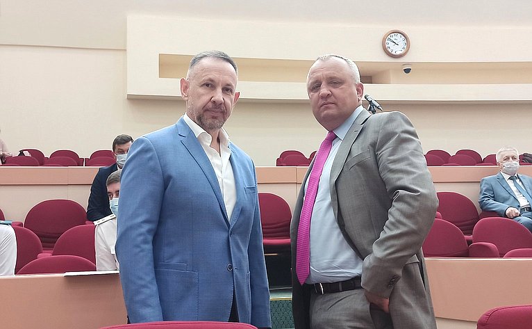 Олег Алексеев в ходе работы в регионе принял участие в заседании Саратовской областной думы
