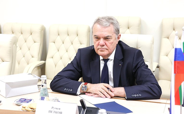 Василий Иконников провел встречу с болгарским политическим деятелем Руменом Петковым