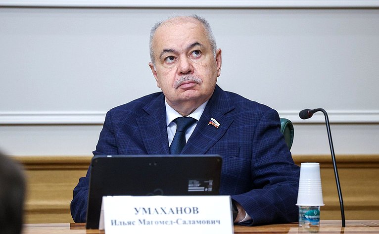 Ильяс Умаханов