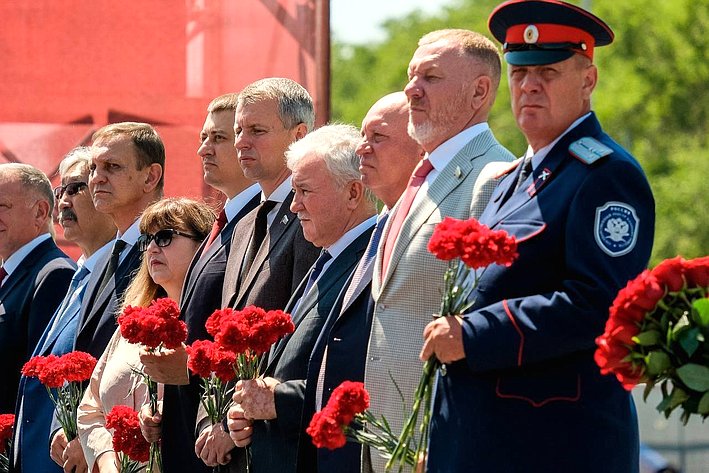 Сергей Горняков и Николай Семисотов приняли участие в памятных мероприятиях, посвященных 80-летию начала Сталинградской битвы