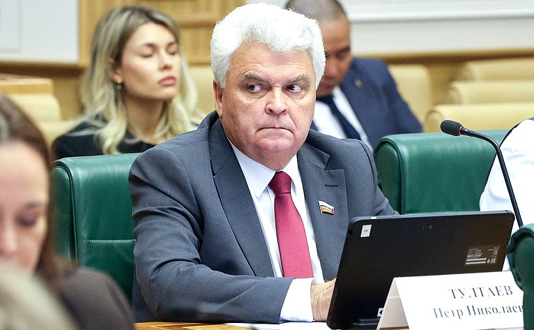 Петр Тултаев