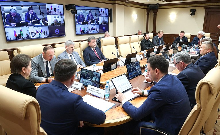 Круглый стол Комитета Совета Федерации по аграрно-продовольственной политике и природопользованию «Многолетняя (вечная) мерзлота: от мониторинга к регулированию»