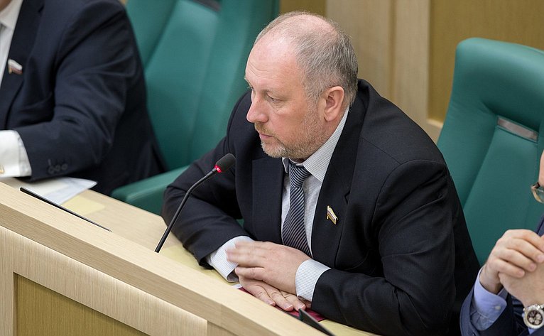 Рыбаков Сергей на 389-м заседание Совета Федерации