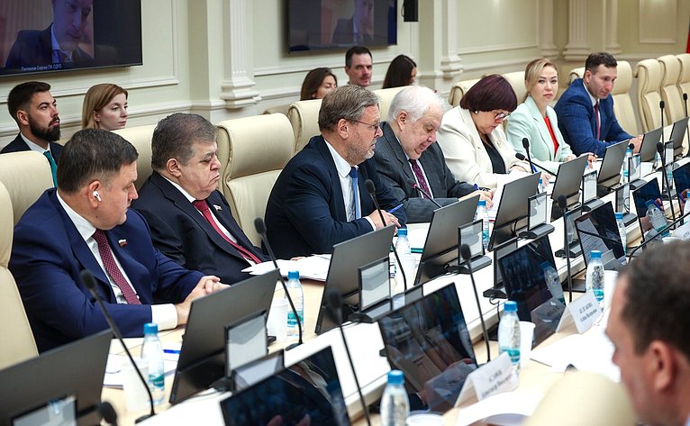 Круглый стол Комитета Совета Федерации по международным делам на тему «О целесообразности дальнейшего участия Российской Федерации в деятельности Бюро по демократическим институтам и правам человека ОБСЕ»