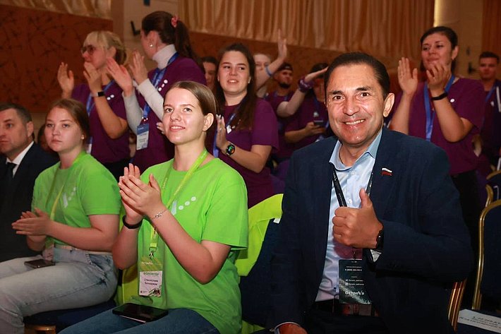 Андрей Хапочкин принял участие в церемонии открытия десятого Всероссийского молодёжного форума «ОстроVа» в Южно-Сахалинске