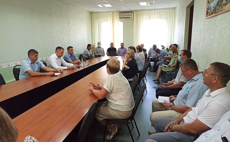 Олег Алексеев провел встречу с главами поселений, депутатами Собрания Новоузенского муниципального района