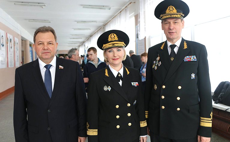В. Павленко поздравил курсантов с 236-й годовщиной основания Арктического морского института им. Воронина