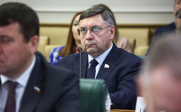 Встреча сенаторов Российской Федерации с Министром юстиции РФ Константином Чуйченко в формате «Открытого диалога»
