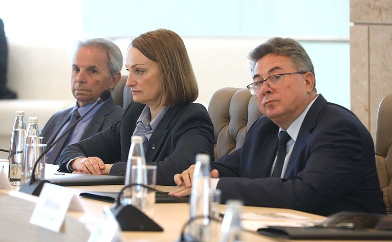 Валентина Матвиенко провела заседание Попечительского совета Национального медицинского исследовательского центра имени В.А. Алмазова