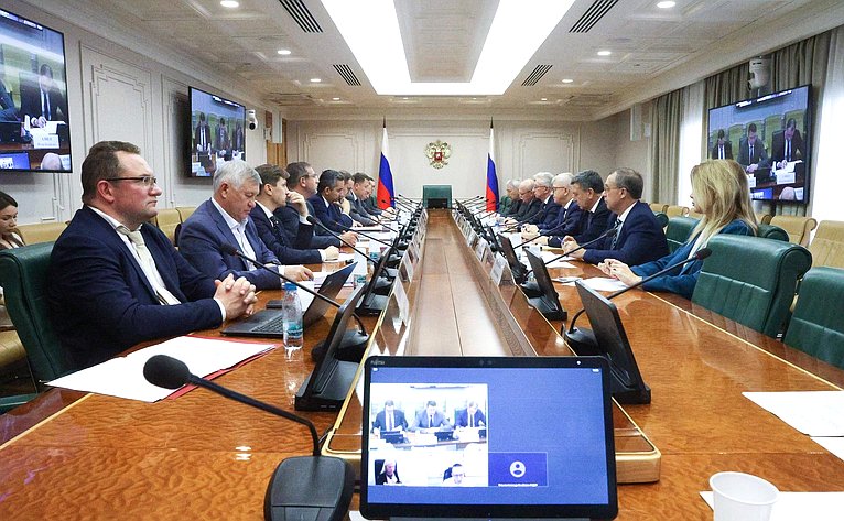 Круглый стол Комитета Совета Федерации по экономической политике «О мерах по увеличению протяженности приведенных в нормативное состояние мостов и путепроводов»