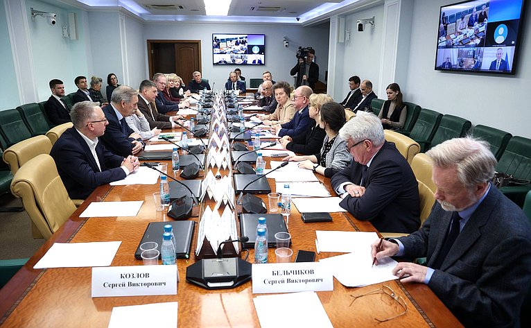 Совещание «О реализации рекомендаций «круглого стола» на тему «Состояние и проблемы геолого-разведочных работ в российских разведочных районах Мирового океана»