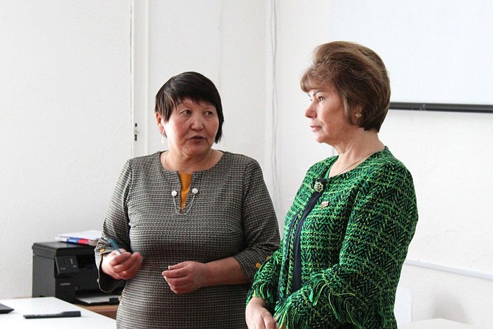 Татьяна Гигель встретилась с коллективами общеобразовательных школ районного центра и села Балыктуюль