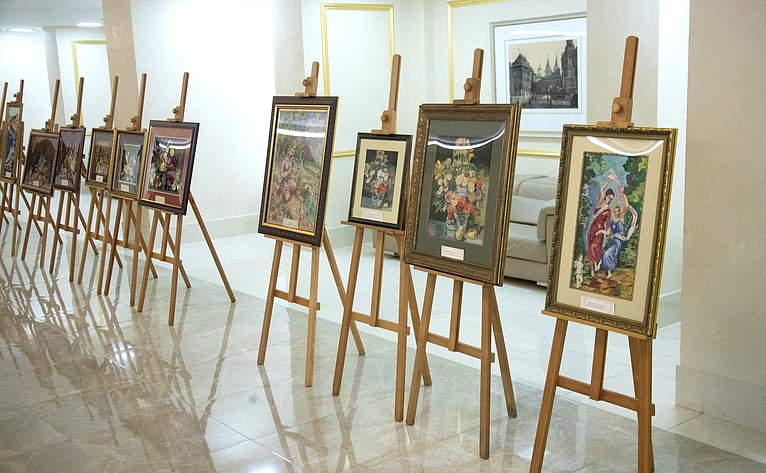 Открытие в Совете Федерации выставки «Шедевры мирового изобразительного искусства в вышивках А. Фединой»
