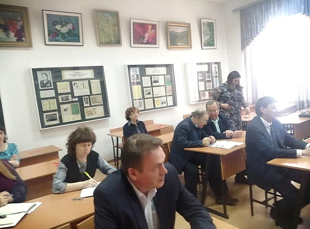 Сергей Михайлов провел рабочее совещание с педагогическим научным сообществом Читы по созданию единого учебника для казачьего образования